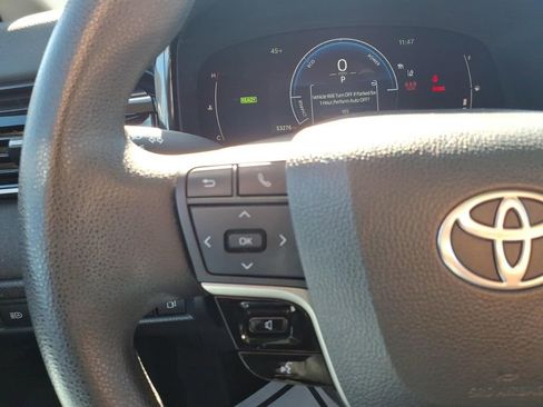 Used 2025 Toyota Camry LE image 17