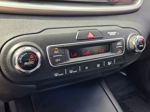 Used 2019 Kia Sorento AWD V6 image 25