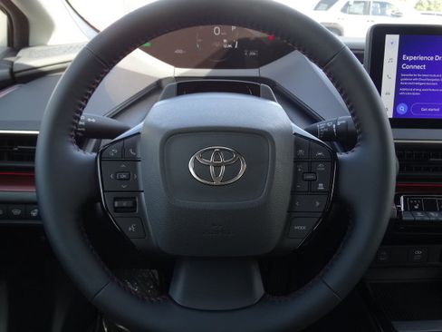 New 2026 Toyota Prius Plug-In Hybrid FWD image 16