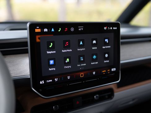 New 2025 Volkswagen ID. Buzz Pro S Plus image 15