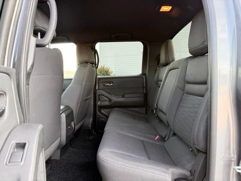 Used 2023 Nissan Frontier SV w/ Midnight Edition Package RWD image 18