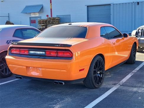 Used 2014 Dodge Challenger R/T image 10