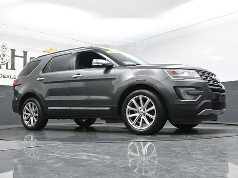 Used 2017 Ford Explorer Limited AWD/4WD image 2
