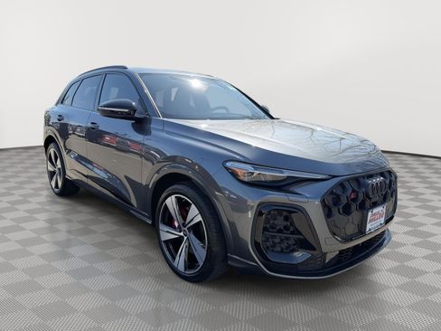 New 2025 Audi SQ5 Premium Plus image 3