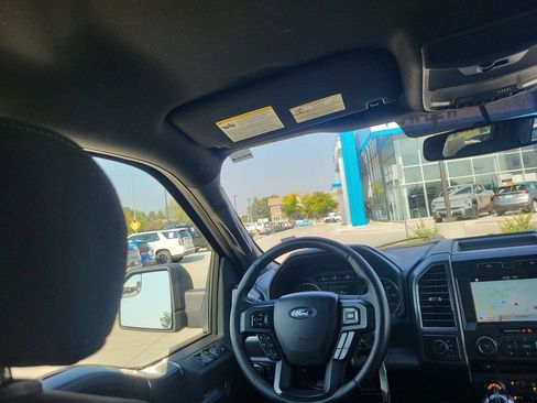 Used 2018 Ford F150 XLT w/ Equipment Group 302A Luxury AWD/4WD image 11