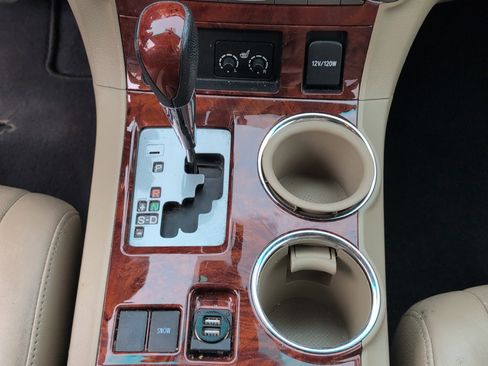 Used 2013 Toyota Highlander Limited image 23