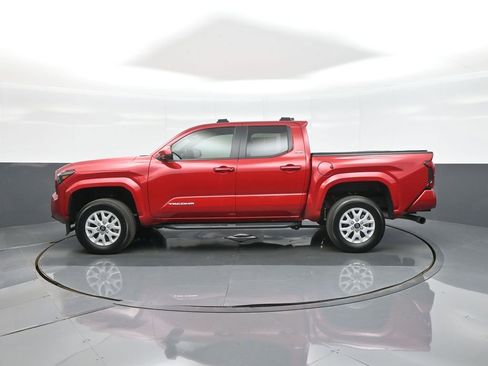 Certified 2024 Toyota Tacoma SR5 AWD/4WD image 4