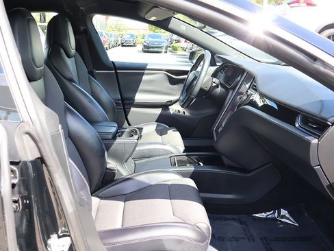 Used 2018 Tesla Model S 75D image 31