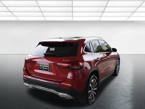 Used 2021 Mercedes-Benz GLA 250 4MATIC w/ Premium Package image 8