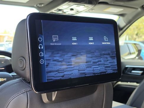 New 2026 Chevrolet Suburban High Country image 19