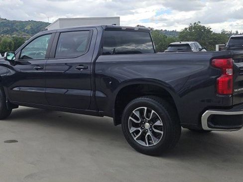 Used 2022 Chevrolet Silverado 1500 LT RWD image 8