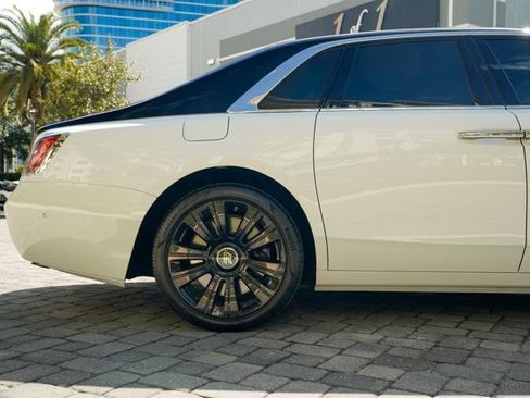Used 2022 Rolls-Royce Ghost image 30