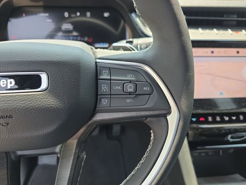New 2026 Jeep Grand Cherokee L Limited AWD/4WD image 16