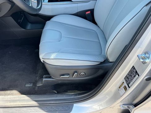 Used 2025 Hyundai Palisade SEL FWD image 8