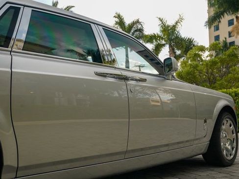 Used 2013 Rolls-Royce Phantom Sedan image 30