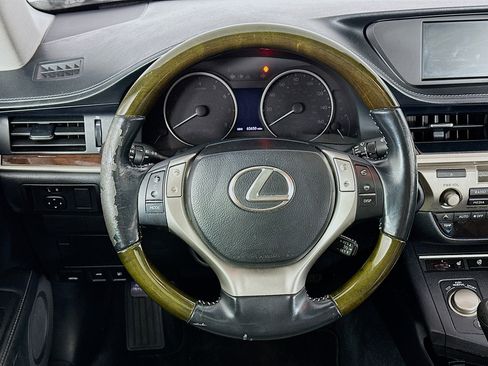 Used 2013 Lexus ES 350 w/ Premium Pkg image 18