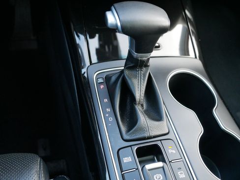 Used 2020 Kia Sorento SX image 24