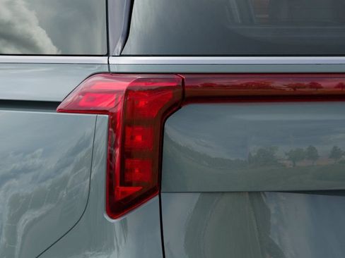 New 2027 Kia Carnival SX FWD image 11