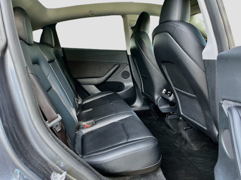 Used 2023 Tesla Model Y Long Range AWD/4WD image 25