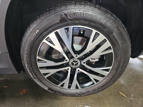 Used 2025 Mercedes-Benz GLA 250 image 35