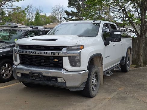 Used 2020 Chevrolet Silverado 2500 LT w/ True North Edition image 2