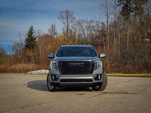 Certified 2023 GMC Yukon Denali Ultimate image 9
