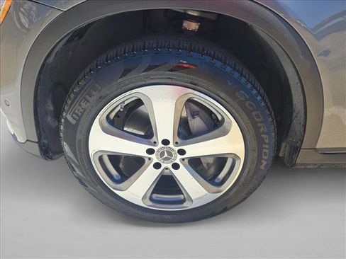 Used 2021 Mercedes-Benz GLC 300 GLC 300 image 22