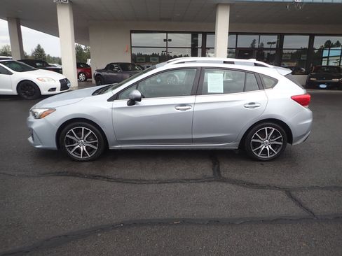 Used 2017 Subaru Impreza 2.0i Limited image 2