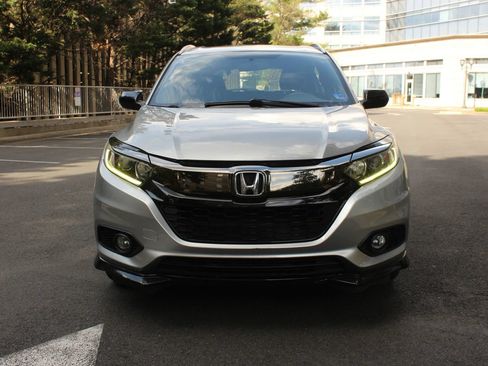 Used 2019 Honda HR-V Sport image 3