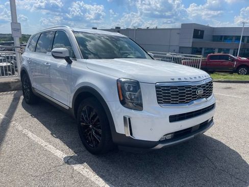 Used 2020 Kia Telluride SX w/ SX Prestige Package AWD/4WD image 3