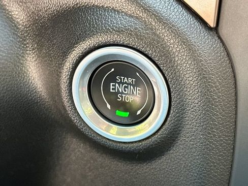 Used 2019 Chevrolet Silverado 1500 High Country w/ Technology Package AWD/4WD image 36