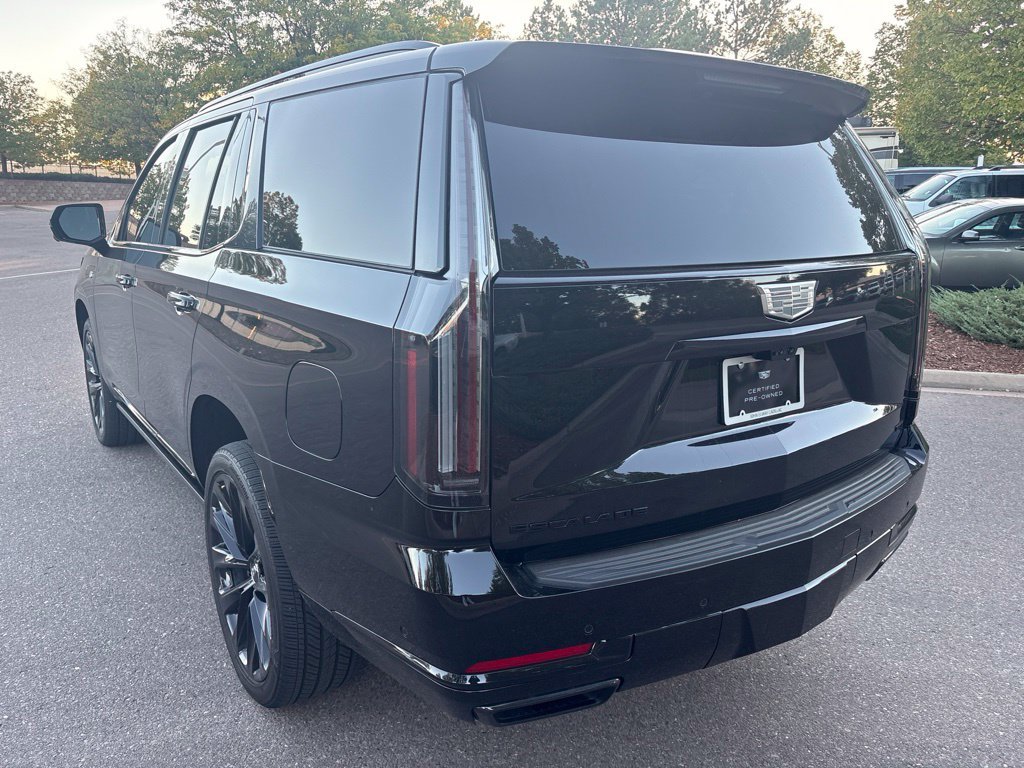 Used 2026 Cadillac Escalade Platinum Sport w/ LPO, ONYX Package AWD/4WD image 3