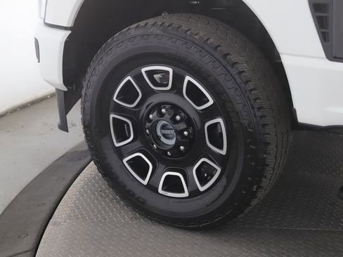 Used 2025 Ford F250 Platinum AWD/4WD image 13