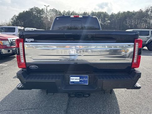 Used 2025 Ford F350 King Ranch w/ FX4 Off-Road Package image 6