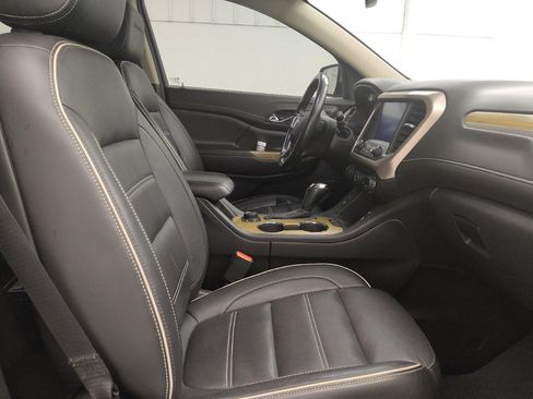 Used 2019 GMC Acadia Denali w/ Technology Package AWD/4WD image 21