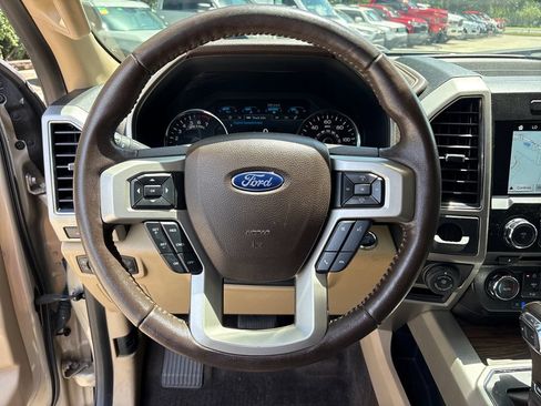 Used 2018 Ford F150 Lariat RWD image 17