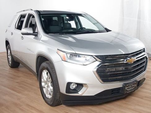 Used 2021 Chevrolet Traverse LT AWD/4WD image 3