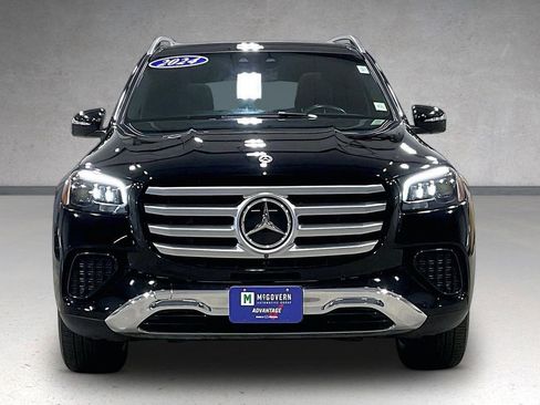 Used 2024 Mercedes-Benz GLS 450 4MATIC image 2