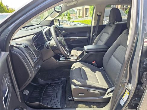 Used 2015 GMC Canyon SLE RWD image 18