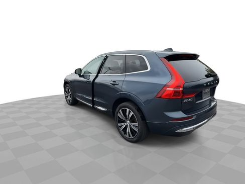 Used 2023 Volvo XC60 B5 Ultimate w/ Climate Package FWD image 5