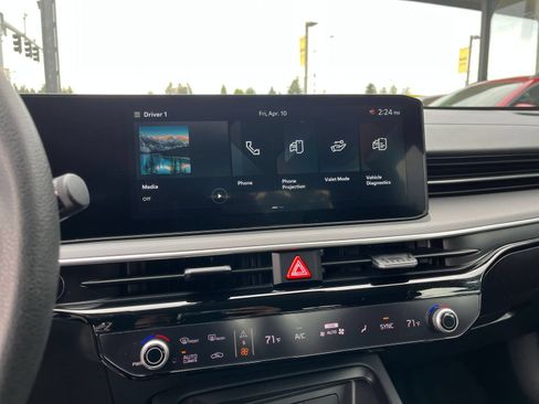 Used 2025 Kia K5 LXS FWD image 19
