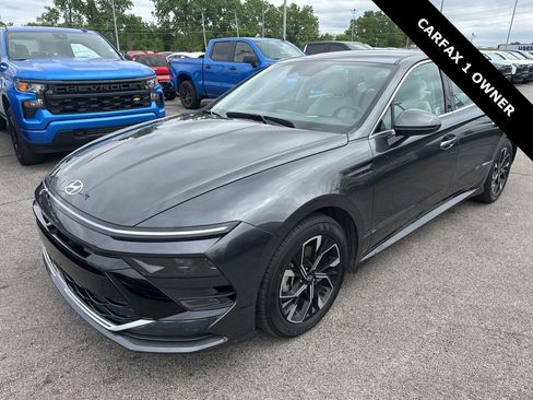 Used 2025 Hyundai Sonata SEL FWD image 2