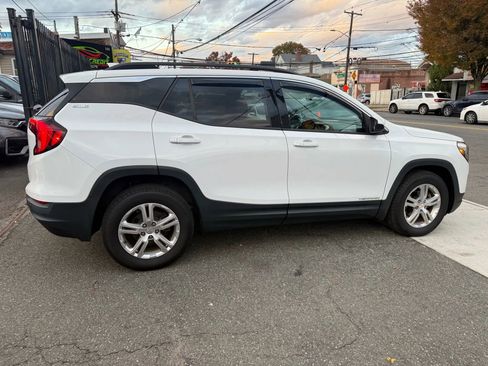 Used 2019 GMC Terrain SLE w/ Driver Convenience Package image 7