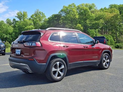 Used 2019 Jeep Cherokee Limited AWD/4WD image 6