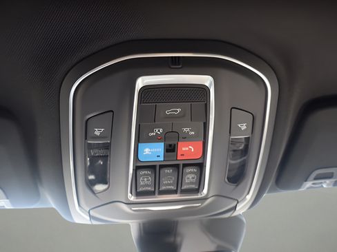 New 2026 Jeep Grand Cherokee Limited AWD/4WD image 28