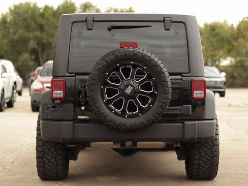 Used 2016 Jeep Wrangler Unlimited Sport image 6