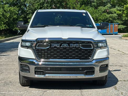 Used 2025 RAM 1500 Big Horn AWD/4WD image 3