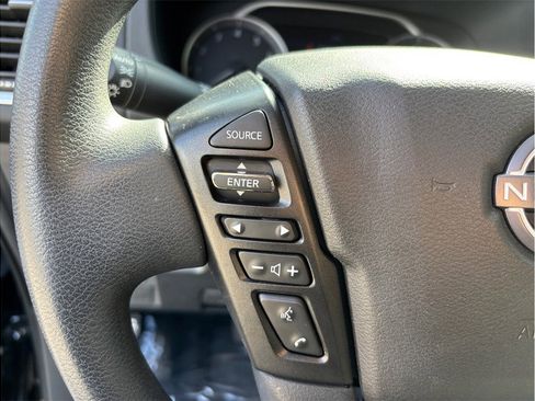 Used 2022 Nissan Frontier SV image 21
