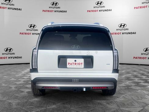 New 2026 Hyundai Ioniq 9 SE w/ Tow & Go Package AWD/4WD image 6