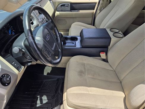 Used 2016 Ford Expedition XLT RWD image 11